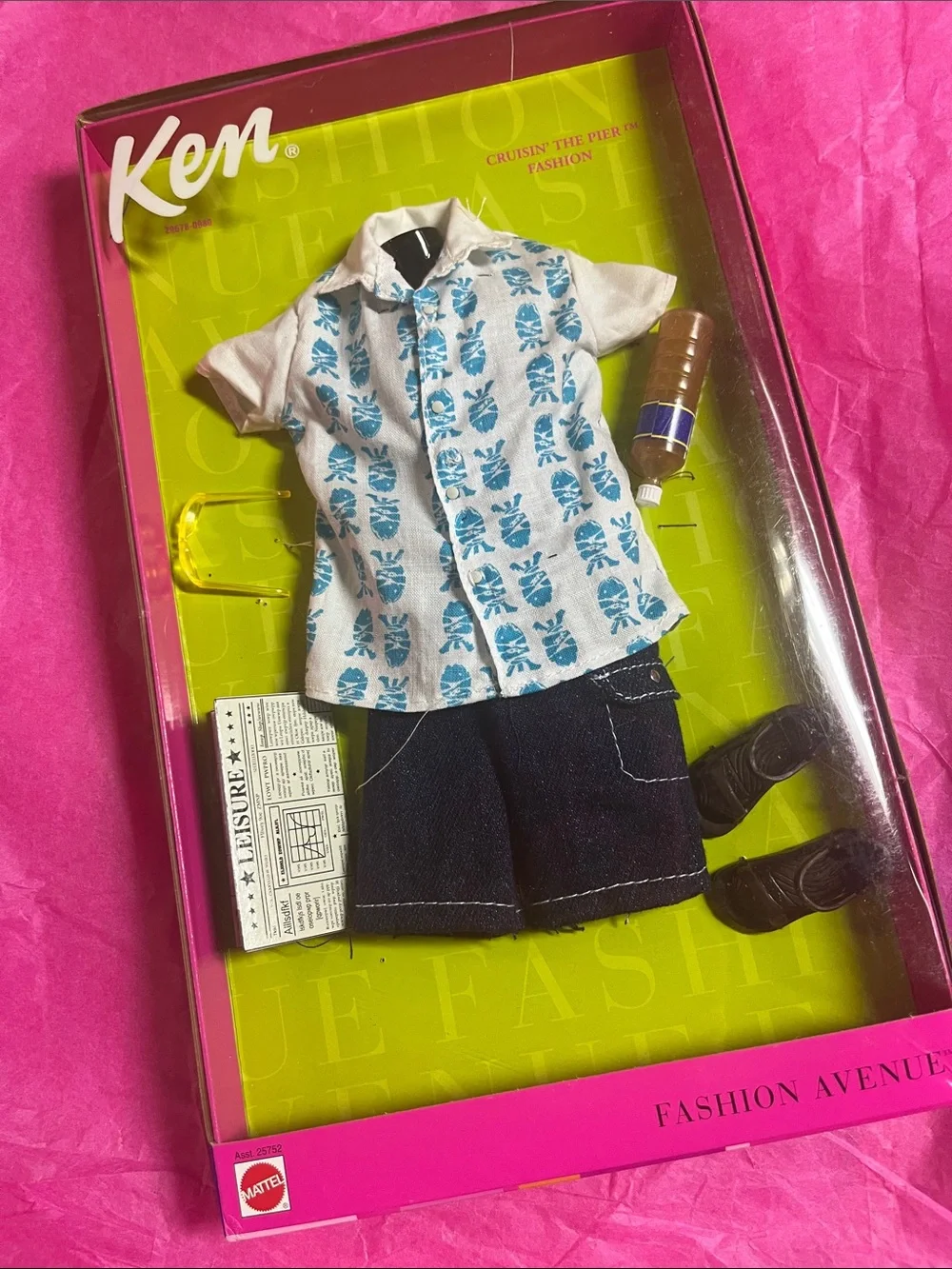 2001 Mattel Barbie Fashion Avenue Ken 